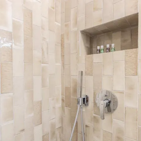 4711 Boutique דירה